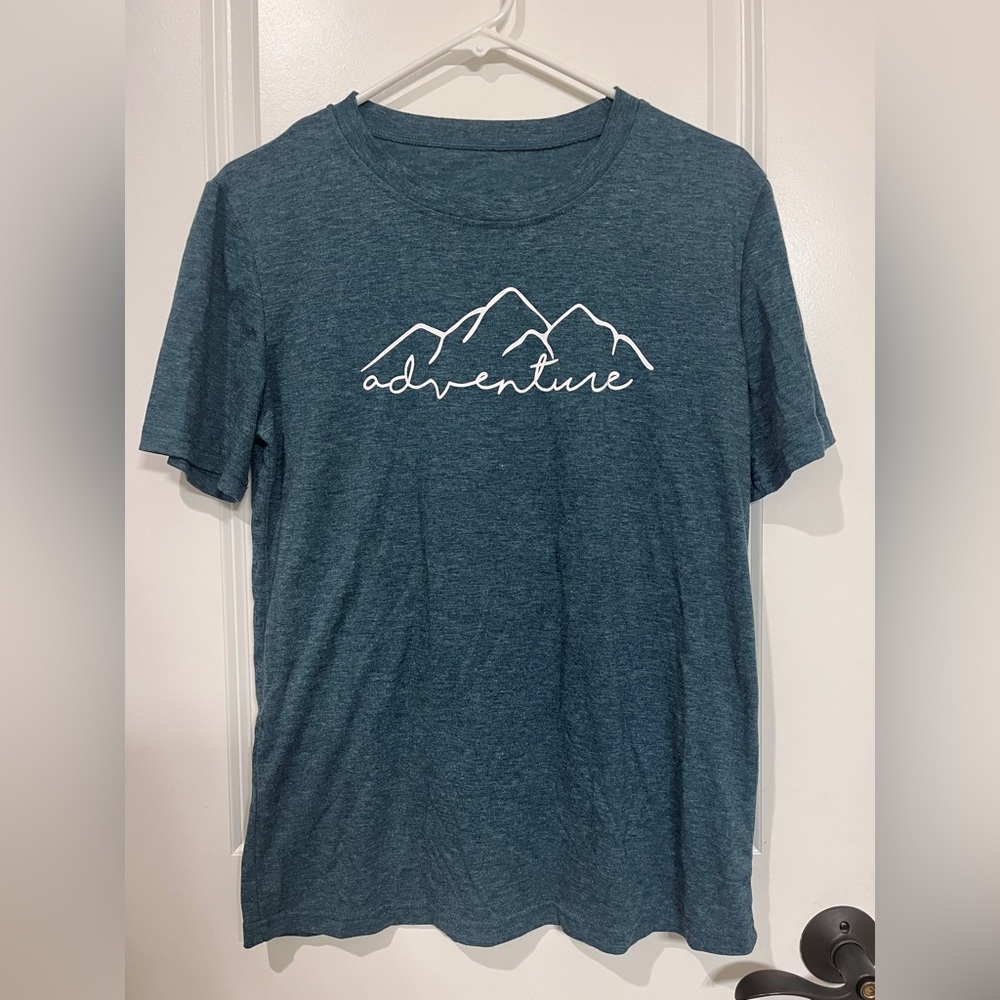 Small Womens Green/Teal “adventure“ t-shirt